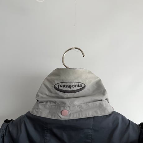Patagonia bicolor outer