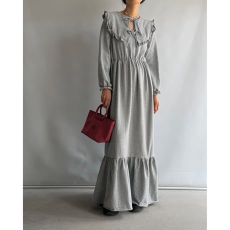 Sweat ribbon collar dress