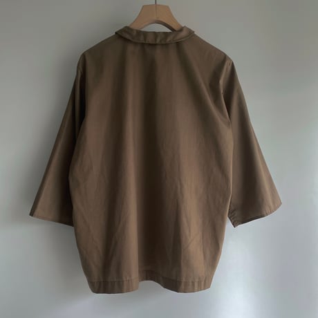 Brown three-quarter sleeve shirt
