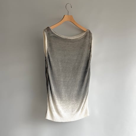 Gradient zip tops