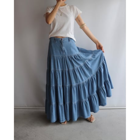 Voluminous denim tiered skirt