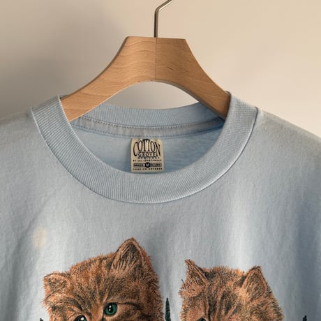 Cat light blue T-shirt