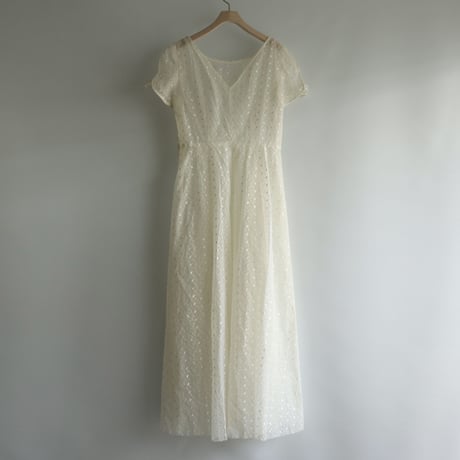 【RENTAL】Organza embroidered dress