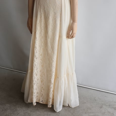 【RENTAL】Ivory sleeveless dress