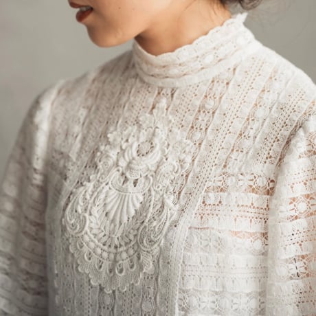 【RENTAL】Full lace high neck dress