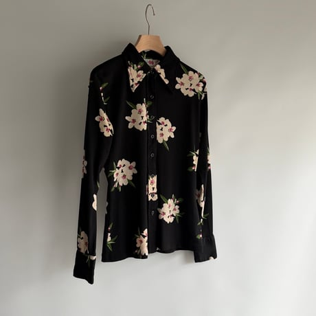 Classic flower shirt