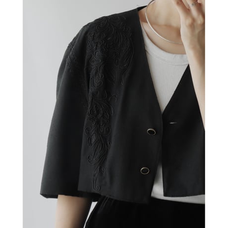 Silk embroidered short jacket