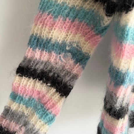 Multi-border off-shoulder knit