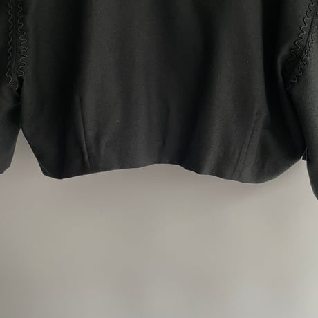 Silk embroidered short jacket