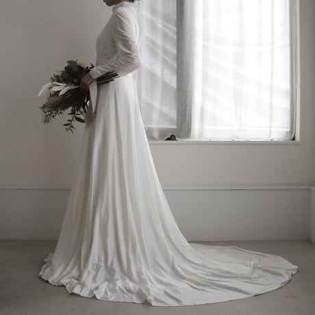 【RENTAL】Long train high neck dress