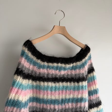 Multi-border off-shoulder knit