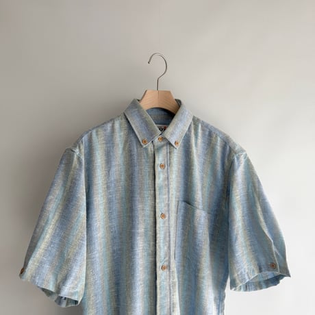 Blue striped short sleeve shirt