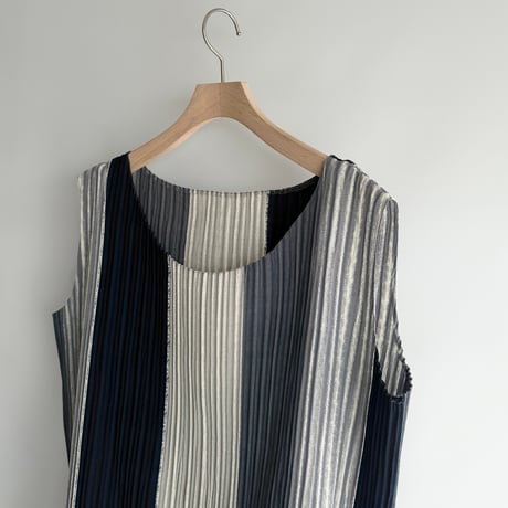 Dark blue vertical striped tops