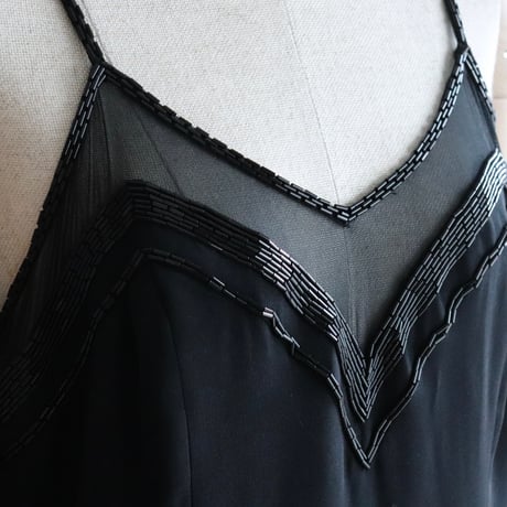 【RENTAL】Beads embroidery black dress
