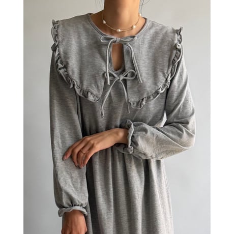 Sweat ribbon collar dress