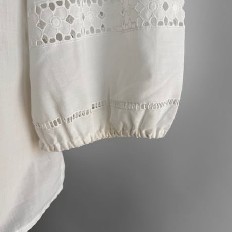 Flower lace stand collar blouse