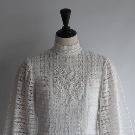 【RENTAL】Full lace high neck dress
