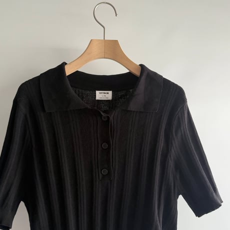 Short length knitted polo