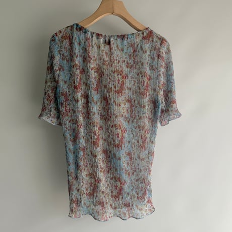 Small flower pattern sheer pleated tops