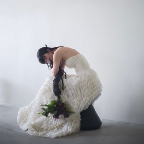 【RENTAL】Ruffle wedding dress