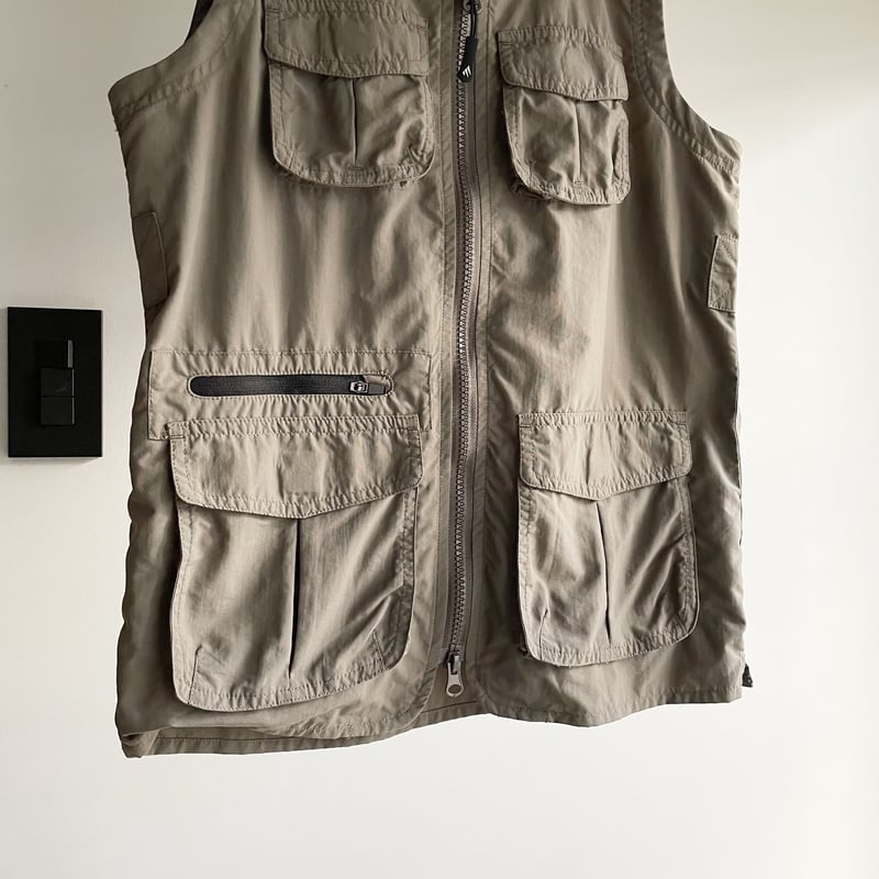 Outdoor vest | and C Outdoor vest | and C