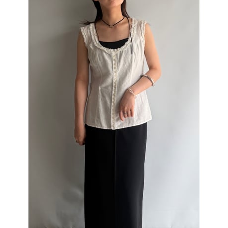 Frilled sleeveless tops