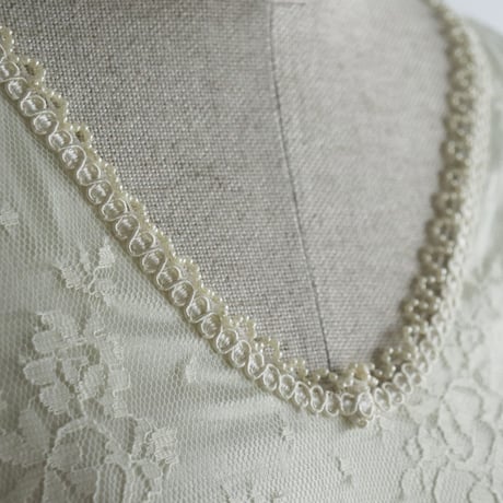 【RENTAL】Lace V-neck dress