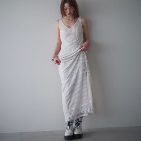 【RENTAL】Beads embroidery dress