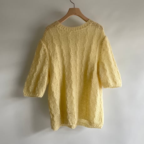 Yellow puff sleeve knit