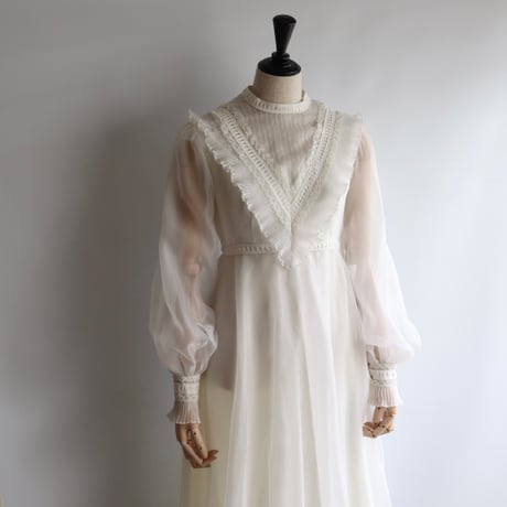【RENTAL】White organdy high neck dress