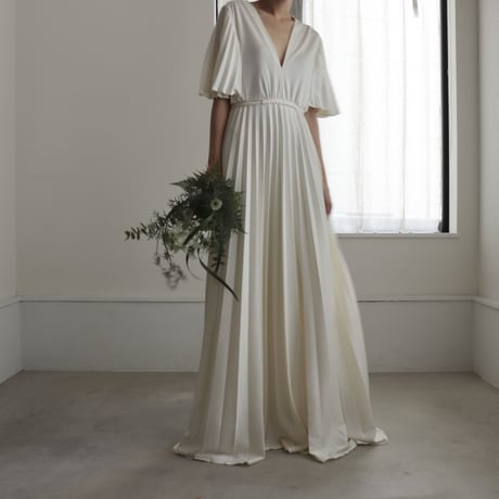 【RENTAL】Pleated dress