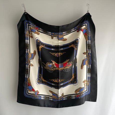 Carriage scarf