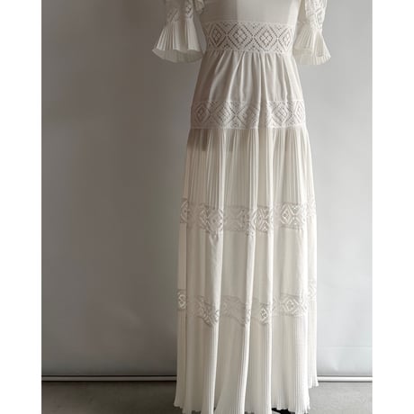 【RENTAL】Pleated ruffle tiered dress
