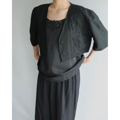 Silk embroidered short jacket