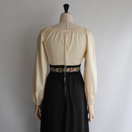 Tyrolean embroidery dress
