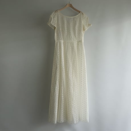 【RENTAL】Organza embroidered dress