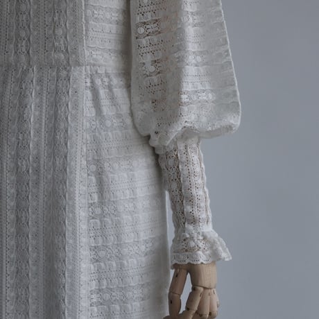 【RENTAL】Full lace high neck dress