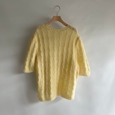 Yellow puff sleeve knit