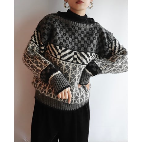 Gray pattern knit