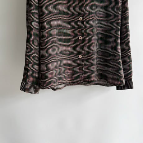 Wave pattern shirt