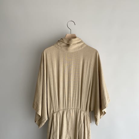 Deformation linen one-piece