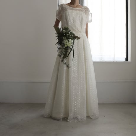 【RENTAL】Organza embroidered dress