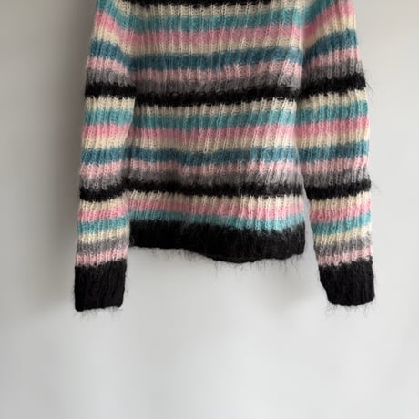 Multi-border off-shoulder knit