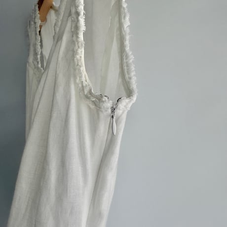 Frilled sleeveless tops
