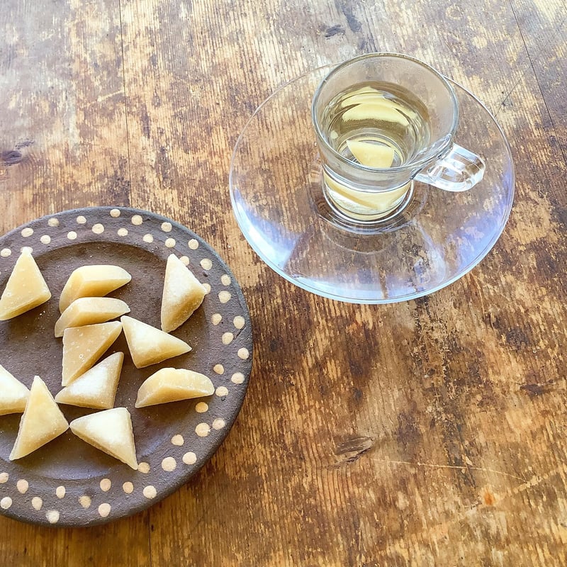 KINKATO 三角の手作り飴 葉山金華糖 (日本蜜蜂ハニー味 KINKATO 三角の手作り飴 葉山金華糖 (日本蜜蜂ハニー味
