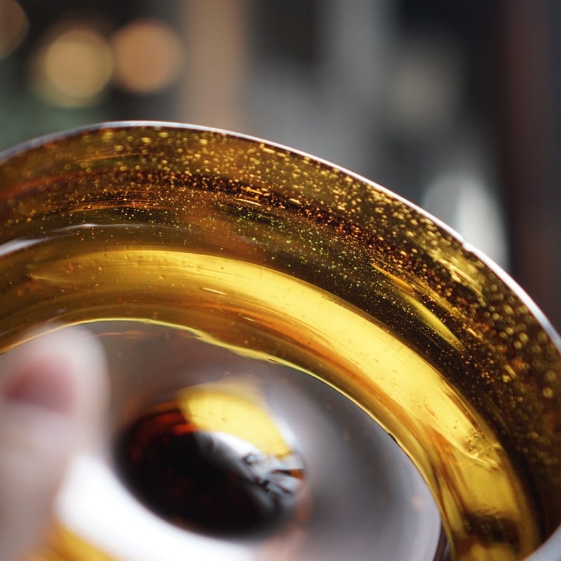 古いガラス瓶 花瓶 アンバーガラス インテリア フラワーベース 古道具