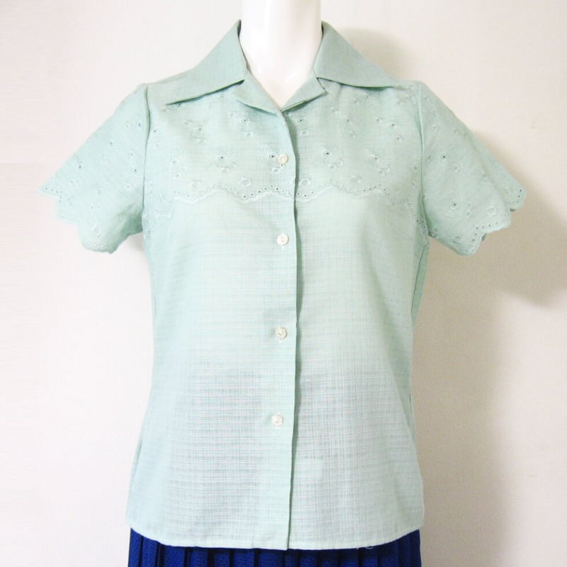 ブラウス 半袖 開襟 白緑＋刺繍 【古着】 | (元)鶴谷洋服店 通販部