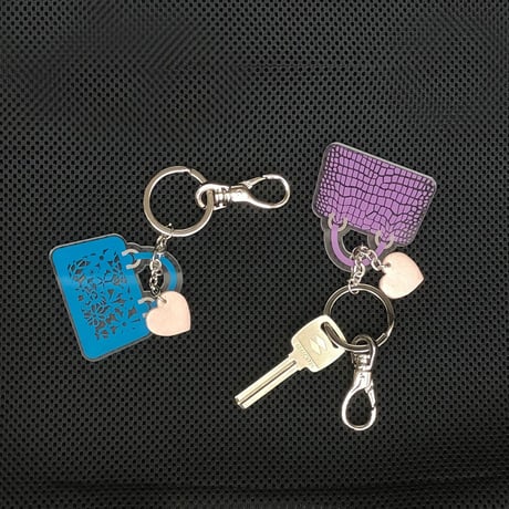 バッグ型キーホルダー 　クロコダイル柄/フラワー柄　アクリル製