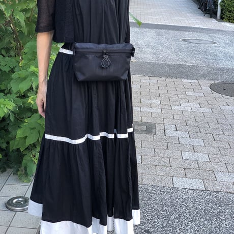 身体にやさしいウエストポーチ 　ローズ柄レース  (ブラック）