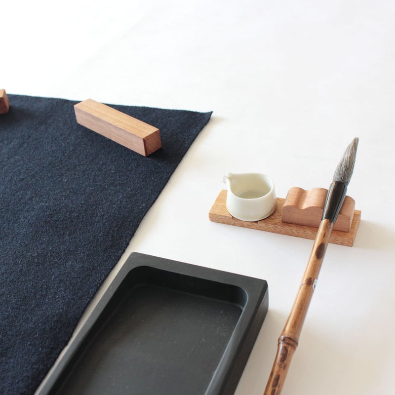 書道のお道具箱】(黄色 / 濃茶) | 福井県立美術館 MUSEUM SHOP 書道のお道具箱】(黄色 / 濃茶) | 福井県立美術館 MUSEUM SHOP